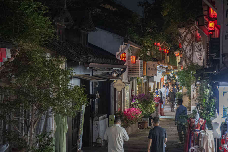 China - Hangzhou 093 - Hefang Street.jpg